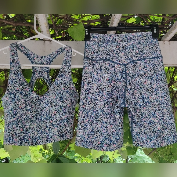 2 Piece Workout Tank and Biker Shorts - Picture 1 of 4